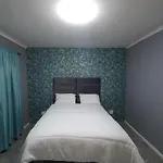 Retreat To Edmonton Close