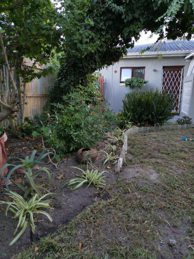Holiday home Retreat To Edmonton Close Cape Town